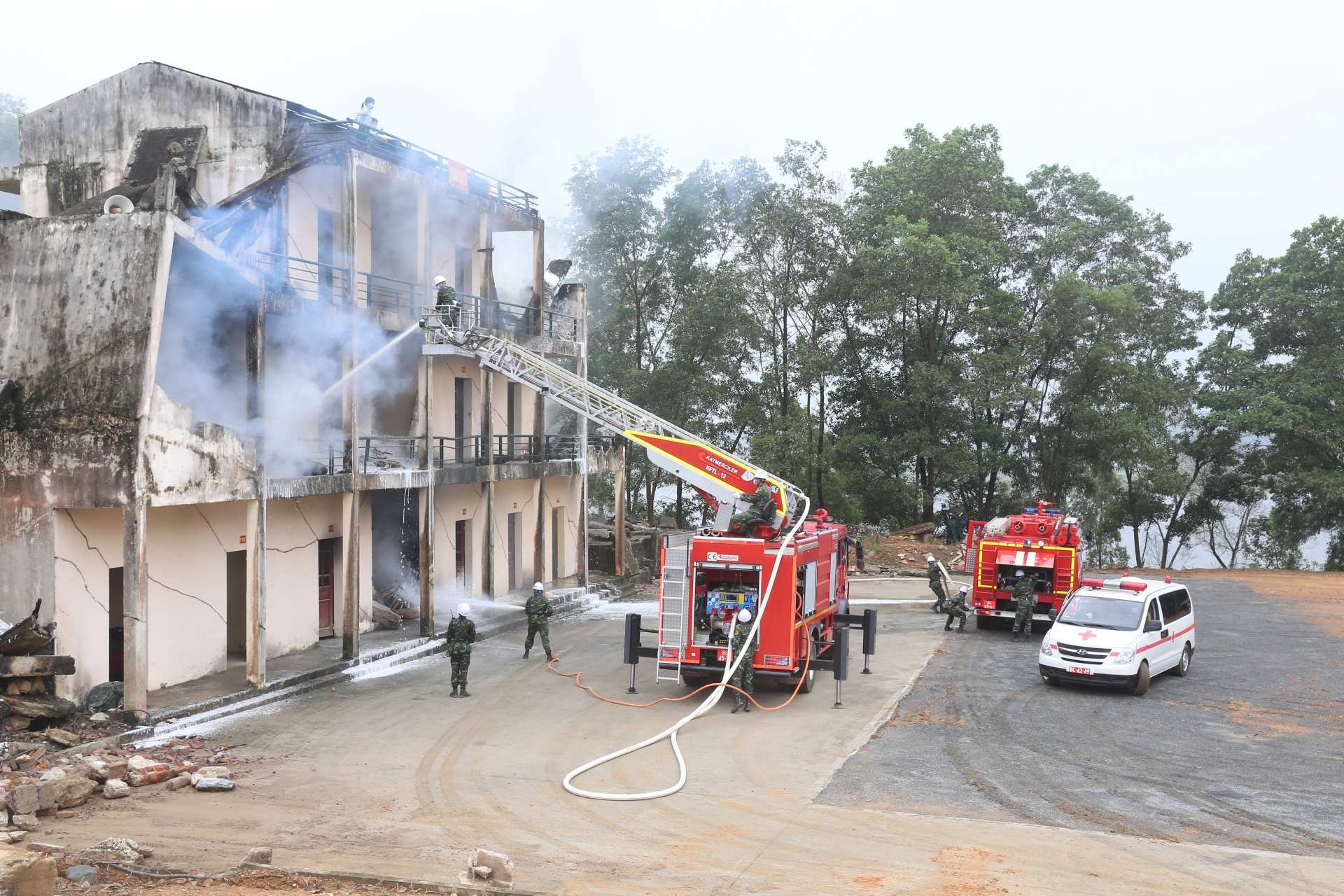 Toàn quân tăng cường đảm bảo ATVSLĐ tại nơi làm việc và trong chuỗi cung ứng