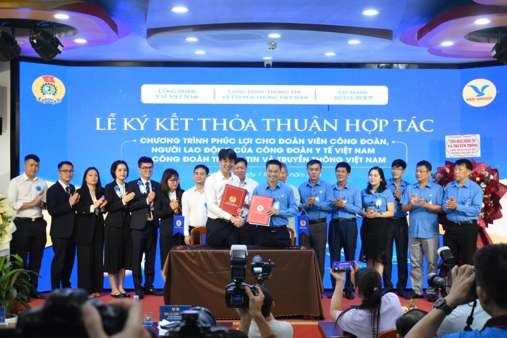 Hai Công đoàn ngành ký kết hợp tác với MED-GROUP