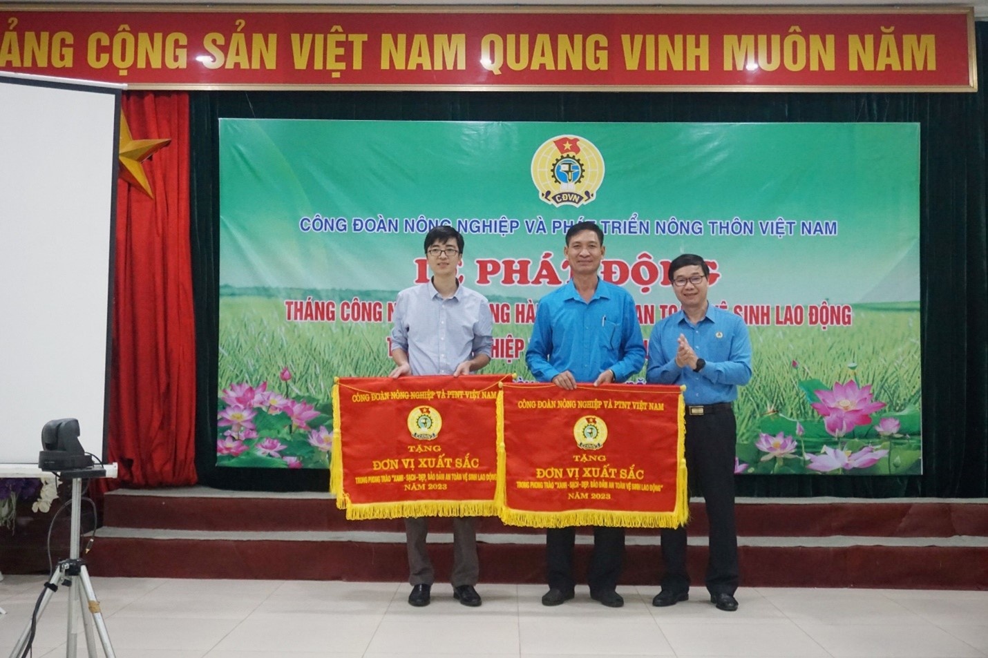 Doanh nghiệp và công đoàn chủ động đảm bảo an toàn lao động và sức khỏe người lao động