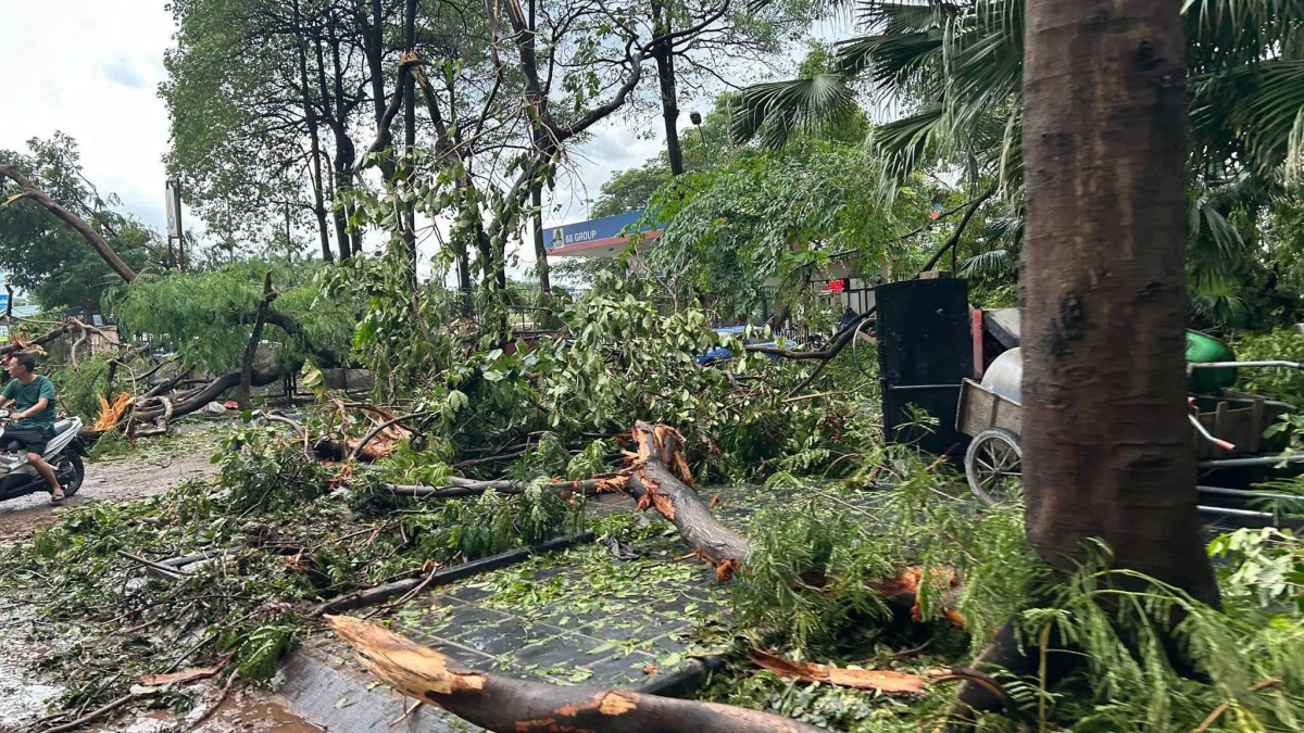 Áp thấp nhiệt đới có thể mạnh lên thành bão, lưu ý biện pháp phòng tránh và thoát nạn khi xảy ra bão, lũ