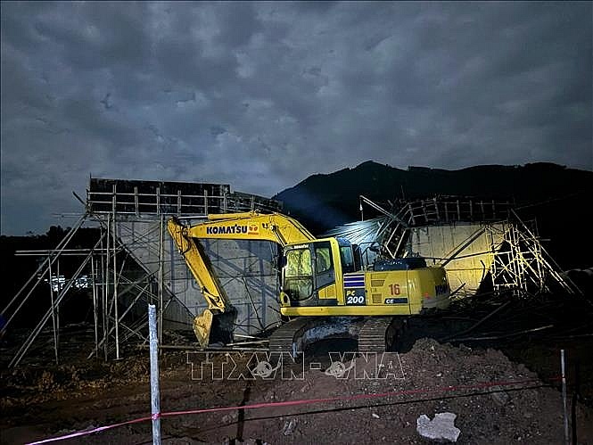 Sập giàn giáo thi công công trình - một công nhân tử vong