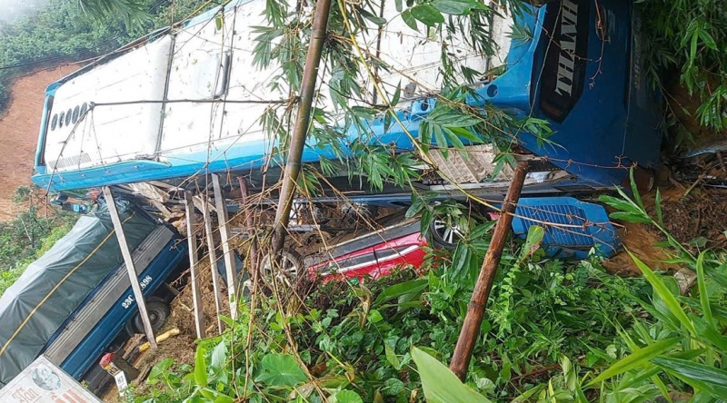 Sạt lở đất nghiêm trọng ở Hà Giang: Khẩn trương cứu hộ và di dời người dân đến nơi an toàn