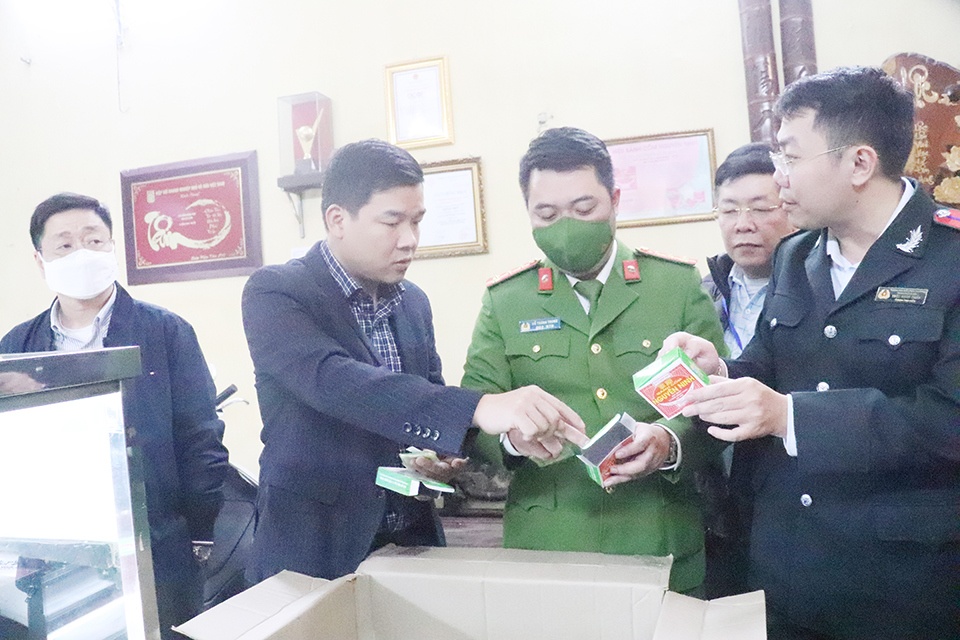 Từ vụ bánh cốm Nguyên Ninh: Cơ sở sản xuất khác ở phố cổ liệu có sạch?