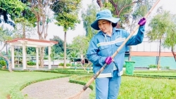 Nữ công nhân tiên phong số hóa công tác vệ sinh môi trường