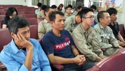 Từ món quà trong Tháng Công nhân đến ý thức "an toàn là trên hết"