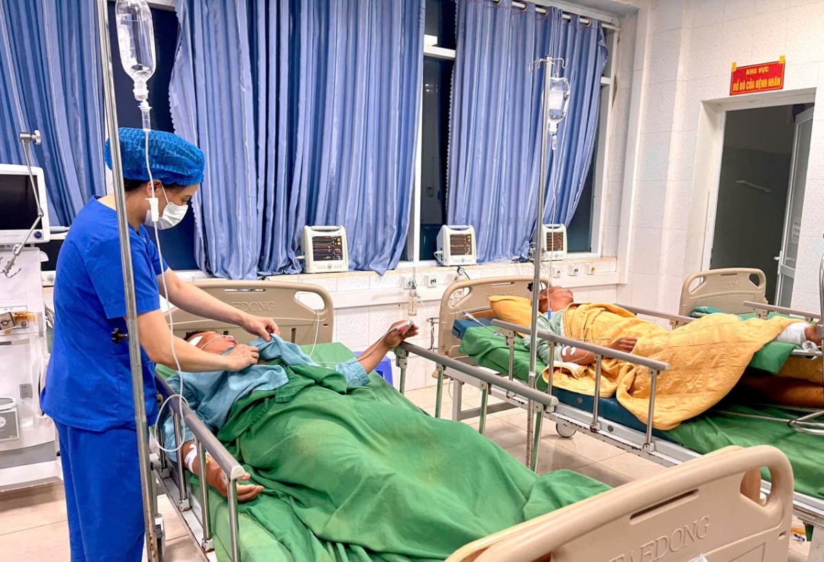 Sạt lở đất nghiêm trọng tại Lai Châu: 5 người mất tích, 4 người bị thương