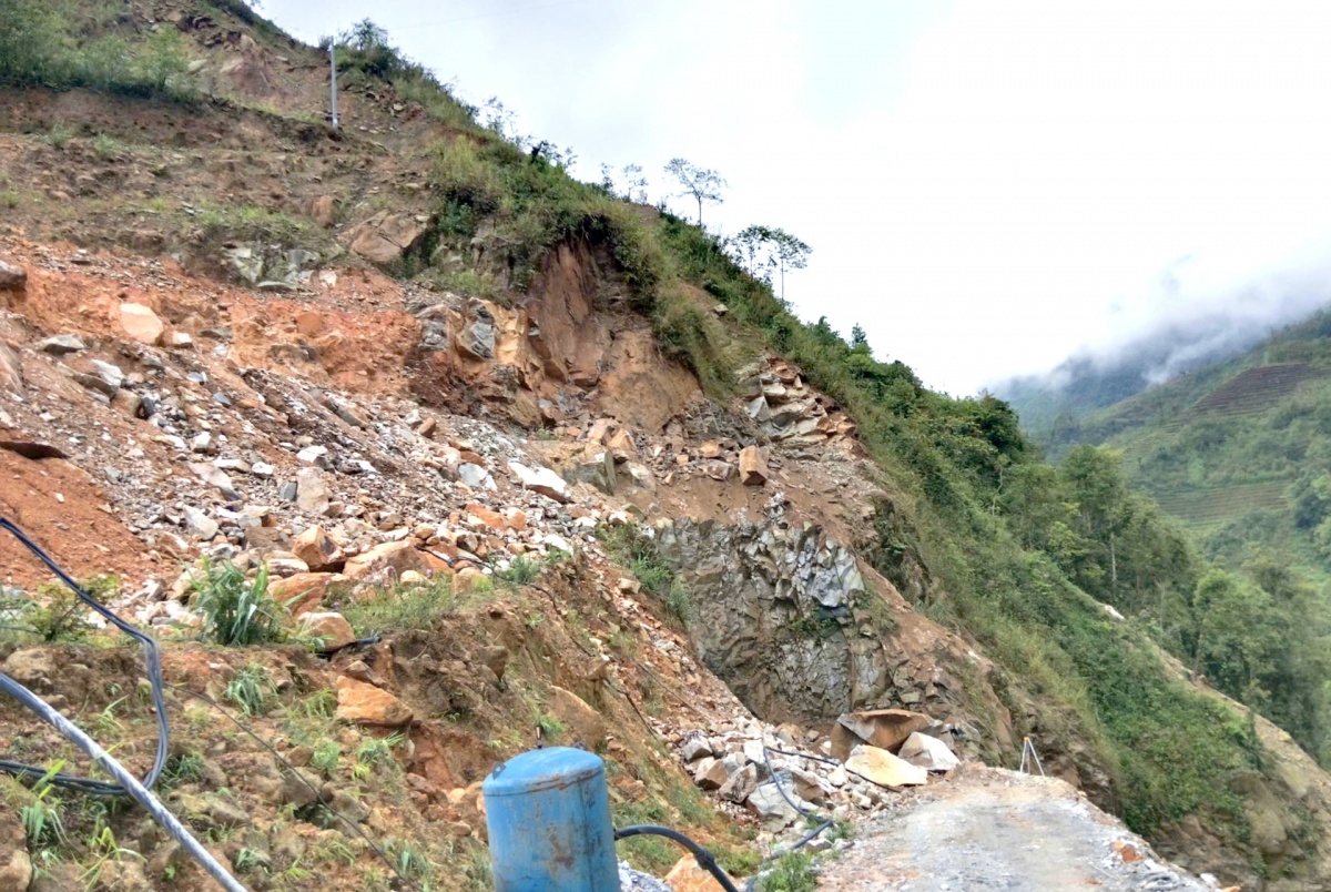 Sạt lở đất nghiêm trọng tại Lai Châu: 5 người mất tích, 4 người bị thương