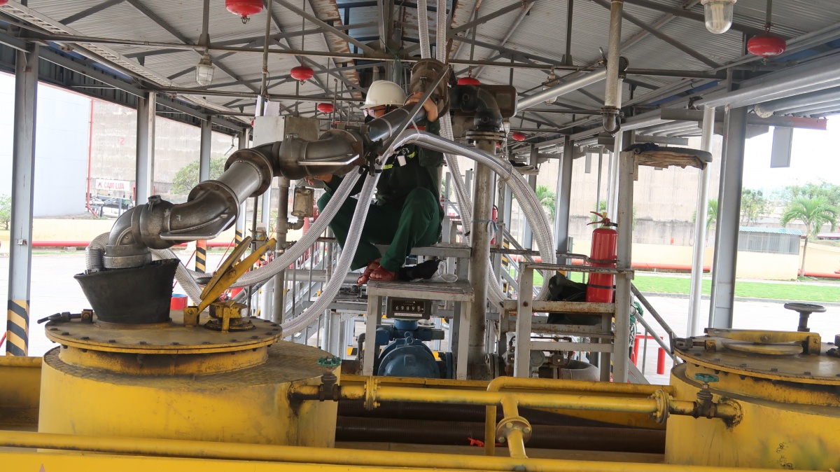 Phòng chống cháy nổ – Vấn đề sống còn trong công tác an toàn vệ sinh lao động tại Xăng dầu Quân đội KV1