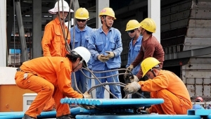 Mưa bão – Hiểm họa gia tăng tai nạn lao động