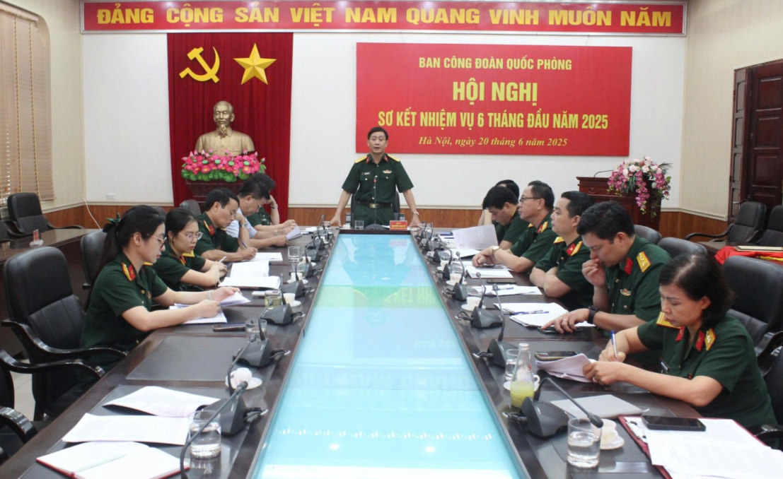 Công đoàn Quốc phòng: “Cán bộ là cái gốc của mọi việc”