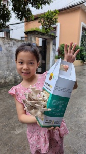 Trẻ em hóa “nông dân - doanh nhân - đầu bếp” với mô hình trồng nấm sạch tại nhà