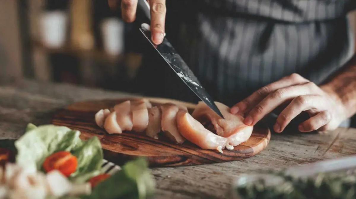 Mùa nắng nóng cực đoan: Cẩm nang toàn diện để tránh ngộ độc thực phẩm