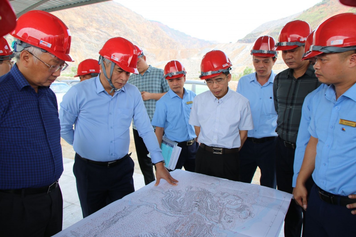 Than – Khoáng sản Việt Nam: Quyết tâm cao độ vì an toàn lao động và sự phát triển bền vững