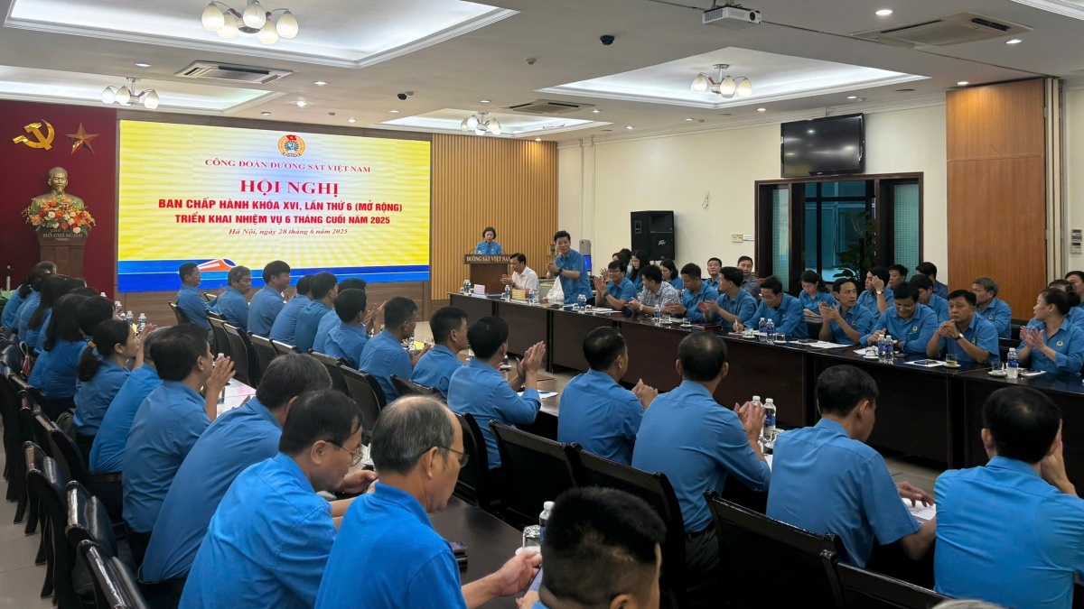 Công đoàn Đường sắt Việt Nam: Vững tin tiến vào tương lai từ những hành động thiết thực