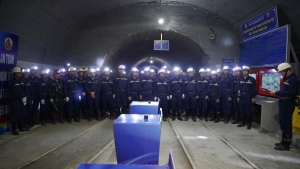 Công ty Than Quang Hanh: Gắn sản xuất an toàn với chăm lo đời sống người lao động