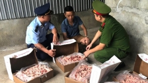 Chân gà không rõ nguồn gốc và nguy hiểm tiềm ẩn cho sức khỏe