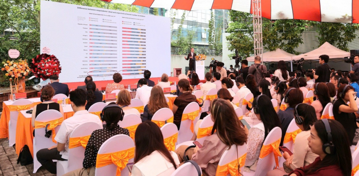 Bài toán dân số: Gỡ rào cản thay vì chỉ “khuyến sinh”