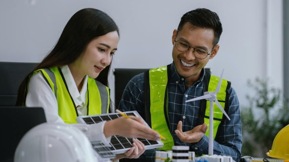 Việc làm xanh – Động lực mới kiến tạo môi trường làm việc an toàn và bền vững