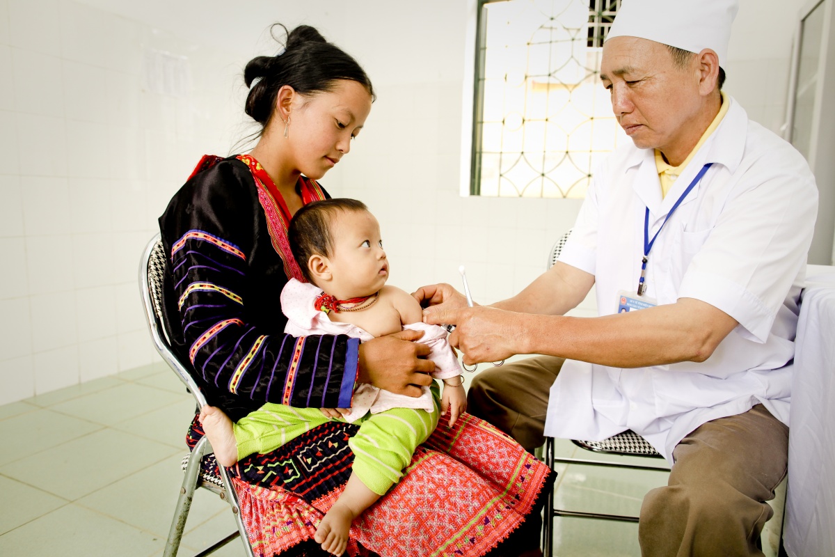 Việt Nam đạt tỷ lệ bao phủ vắc xin cao hơn mức trung bình toàn cầu