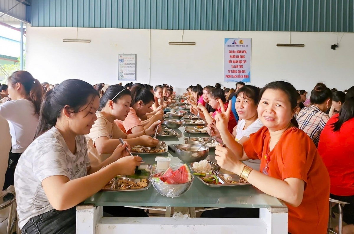 Bữa ăn Công đoàn - 