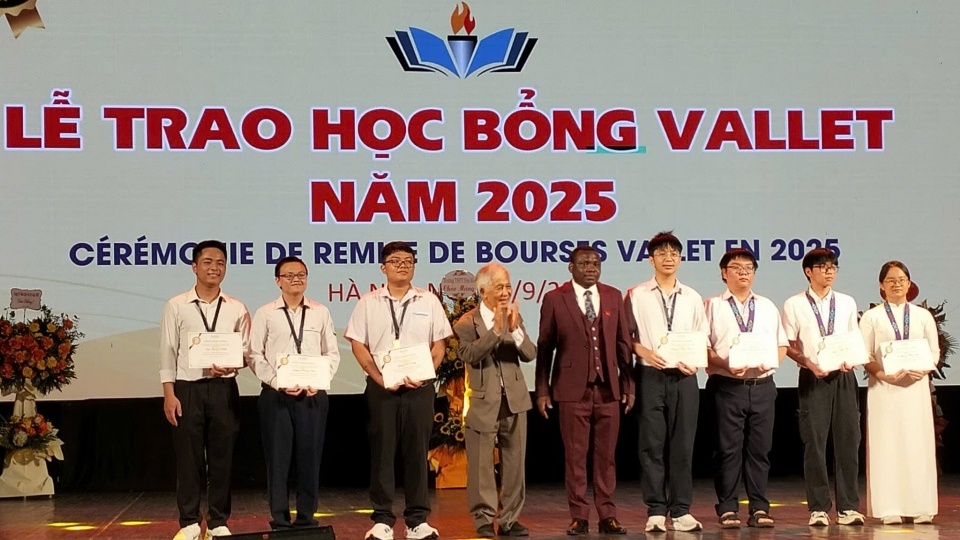Học bổng Vallet 2025: Ươm mầm trí tuệ, chắp cánh khát vọng tuổi trẻ