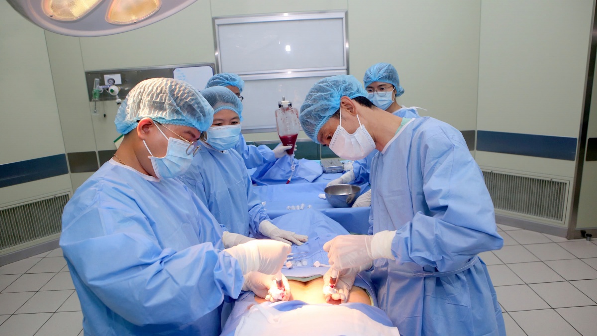 Ghép tủy đồng loại cho trẻ từ mẹ ruột có bất đồng nhóm máu lần đầu tại Việt Nam