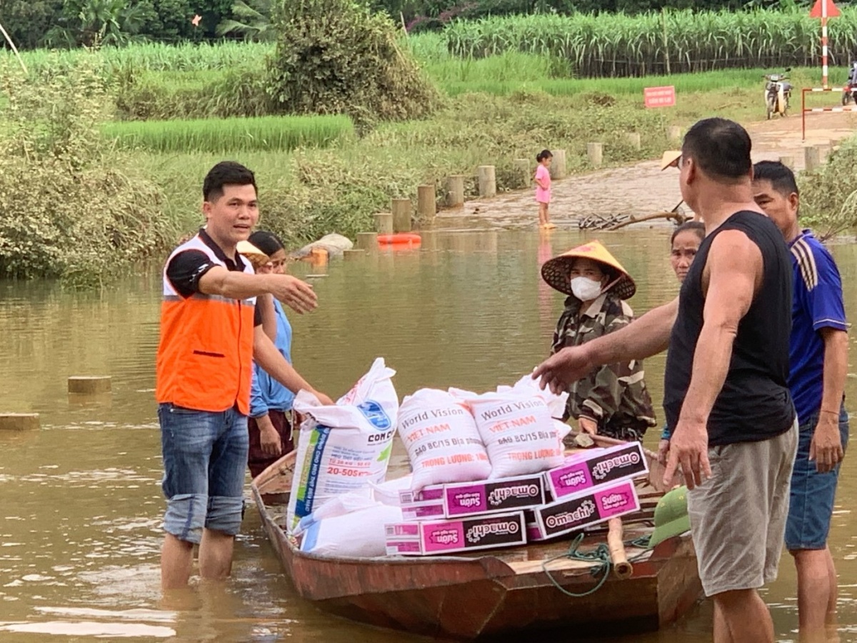 Việt Nam đối mặt với hậu quả thiên tai nặng nề, World Vision mở rộng ứng phó khẩn cấp tới 50.000 người