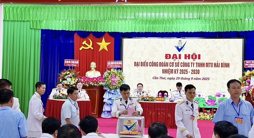 Đại hội tiến hành bầu cử. Ảnh: THANH HÀ