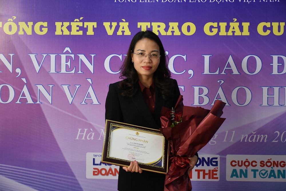 Chị Đào Thị Ngoãn, Công đoàn Đại học Y Hà Nội, đoạt giải Ba, là thí sinh gây ấn tượng với bài luận thấm đượm tính nhân văn. Ảnh: Internet