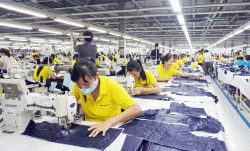 Chậm nhất đến 25/7, doanh nghiệp TP.HCM phải điều chỉnh mức lương đóng BHXH